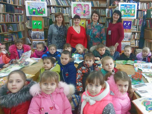 Піснею про казку |